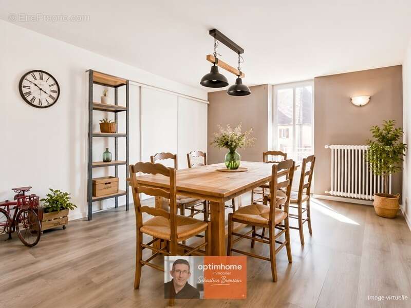 Appartement à CHAUSSIN