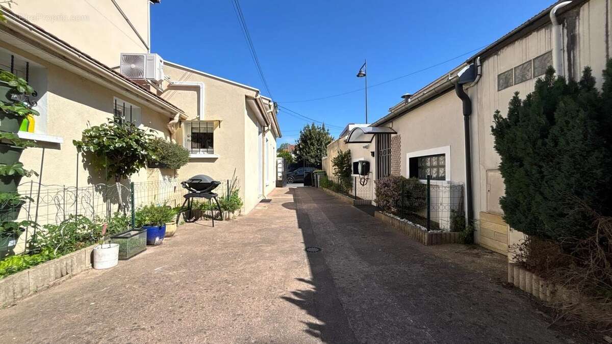 Maison à MAISONS-ALFORT