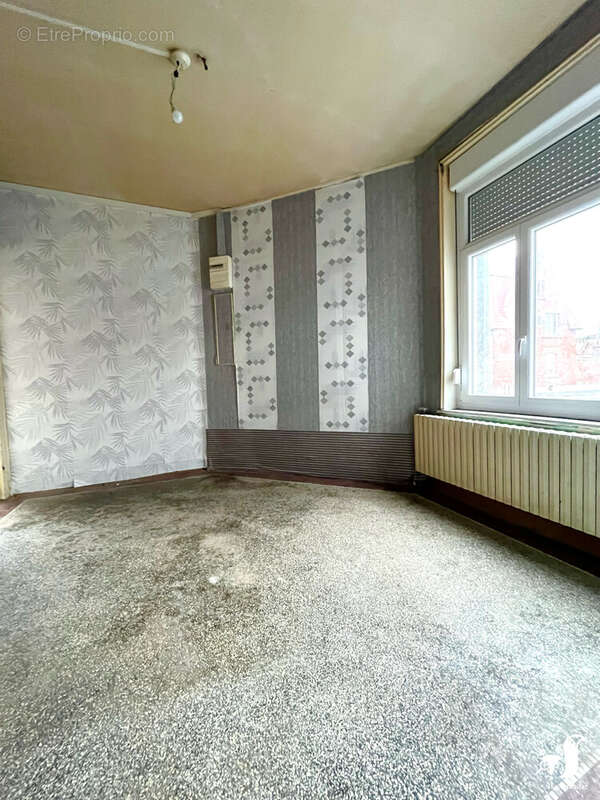 Maison à NEUVILLE-SAINT-REMY