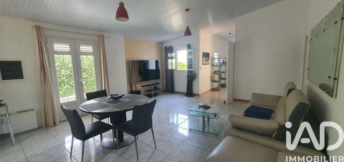 Photo 2 - Maison à SAINT-ESPRIT
