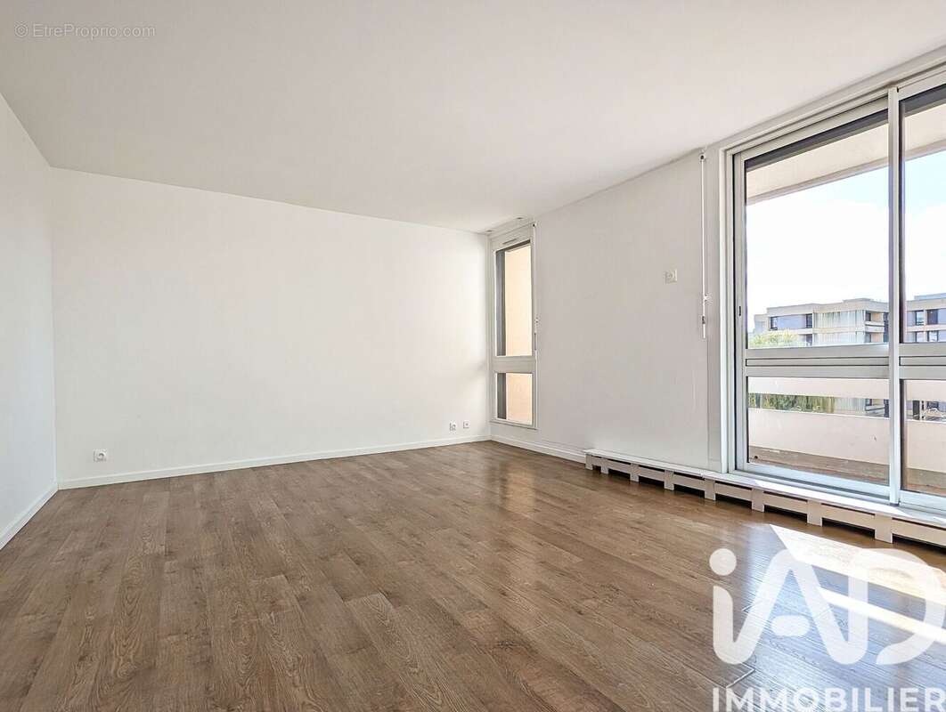 Photo 2 - Appartement à ELANCOURT