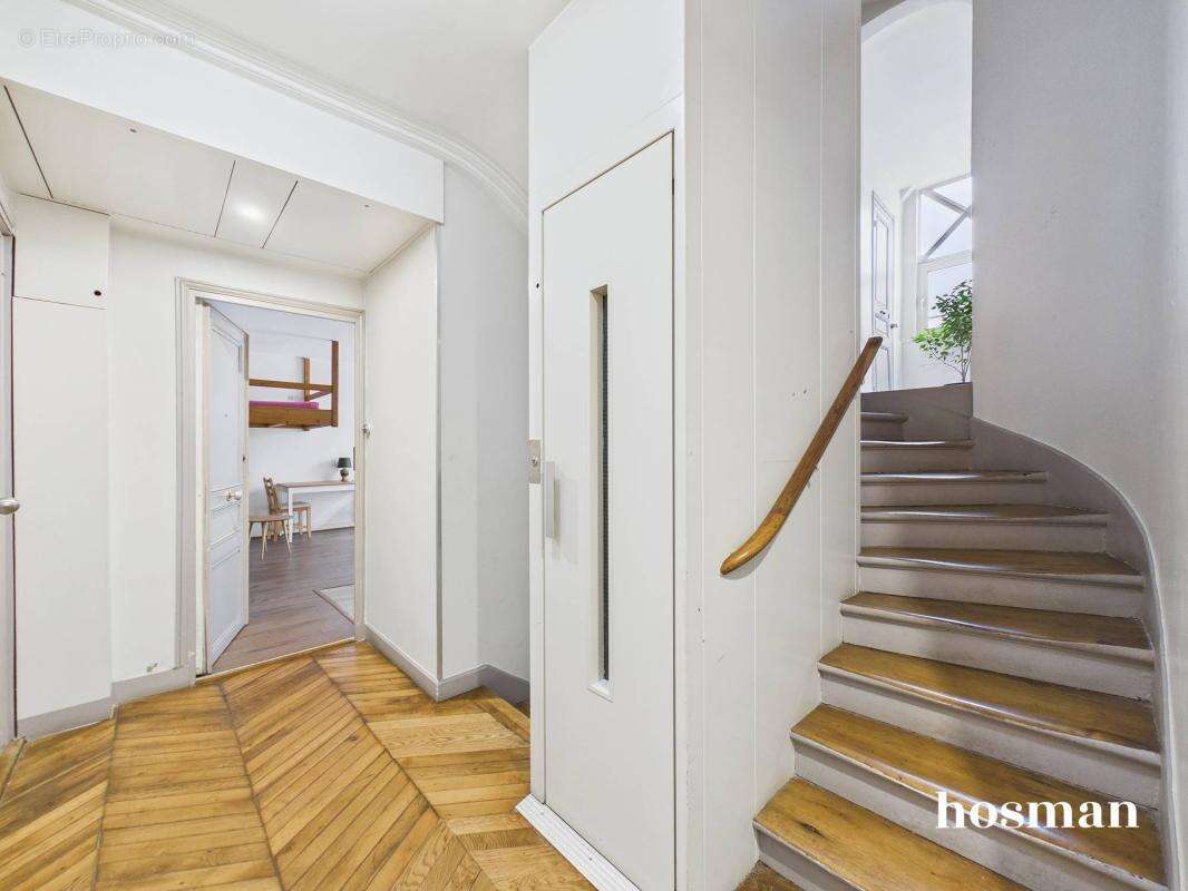 Appartement à PARIS-18E