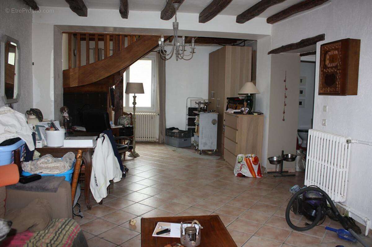 Maison à JANVILLE-SUR-JUINE