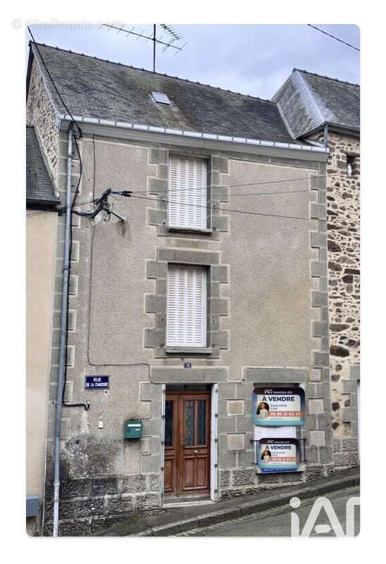 Photo 4 - Maison à AMBRIERES-LES-VALLEES