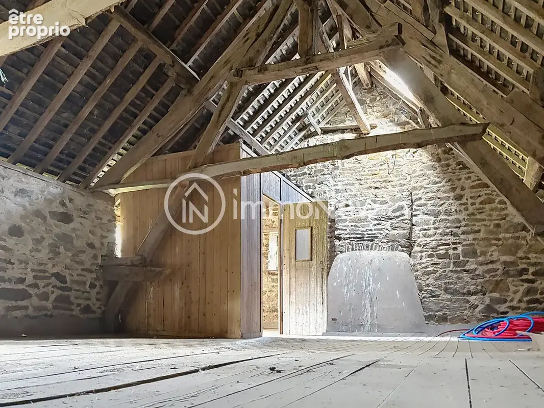 Grange a renover 100 m2 en lisiere de foret vue exceptionnelle sur 4 hectares environ - photo 6
