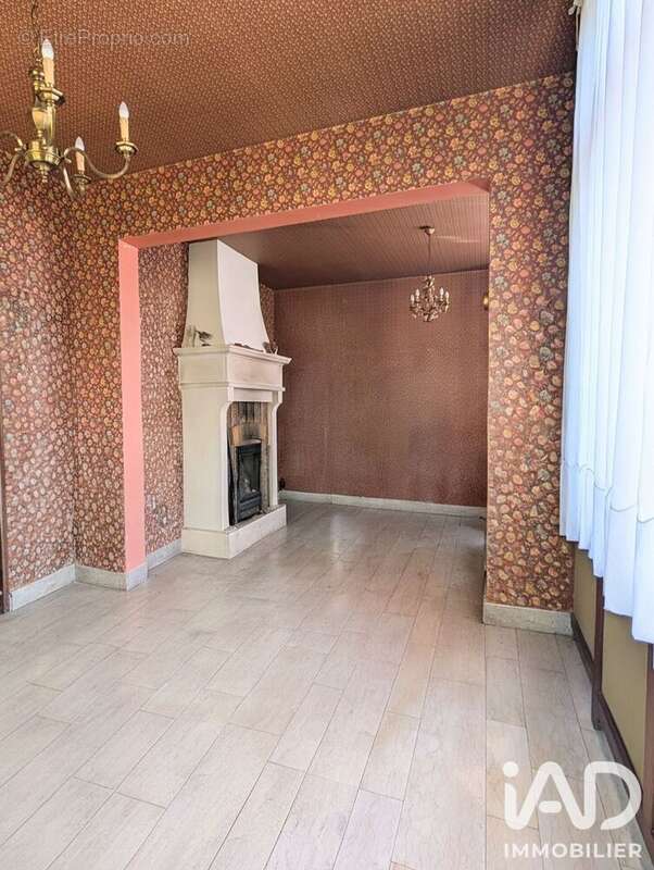 Maison 250 m² à Estaires  - photo 6
