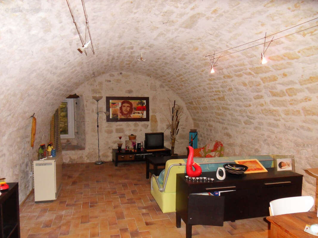 Maison à CASTELNAU-MONTRATIER