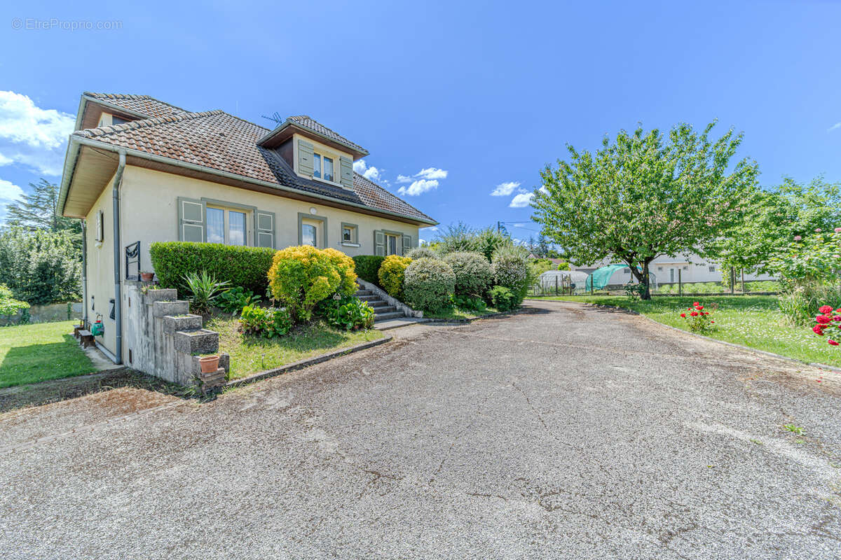 Maison à LES AVENIERES