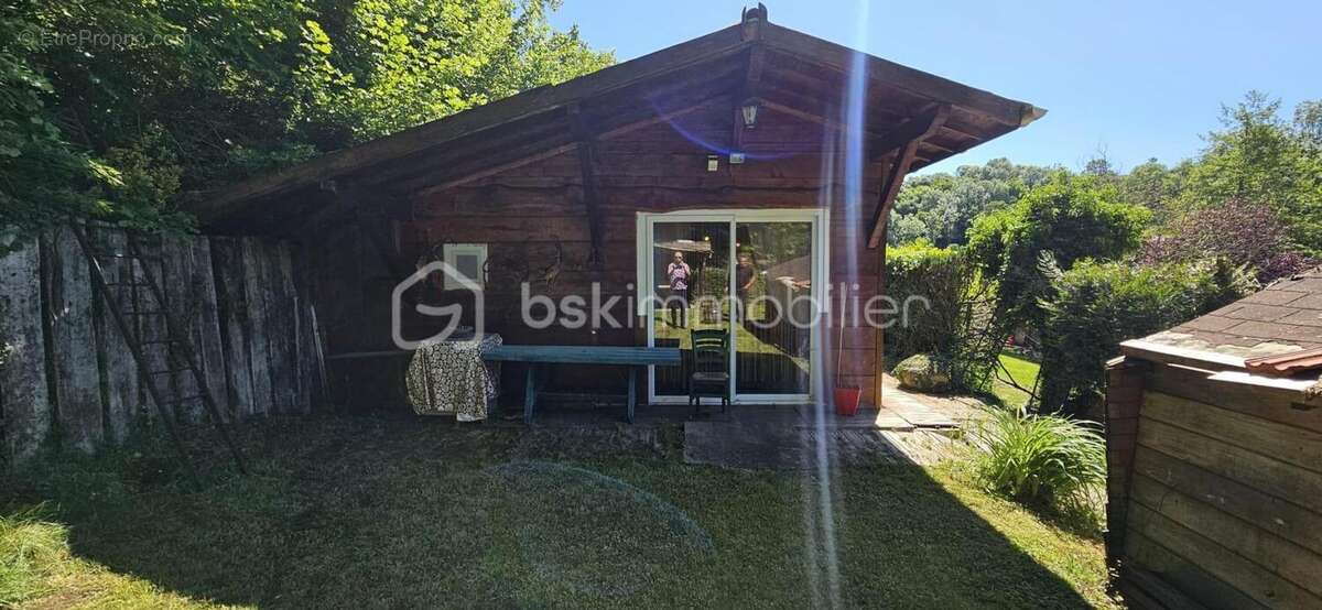 Terrain à BOURGOIN-JALLIEU