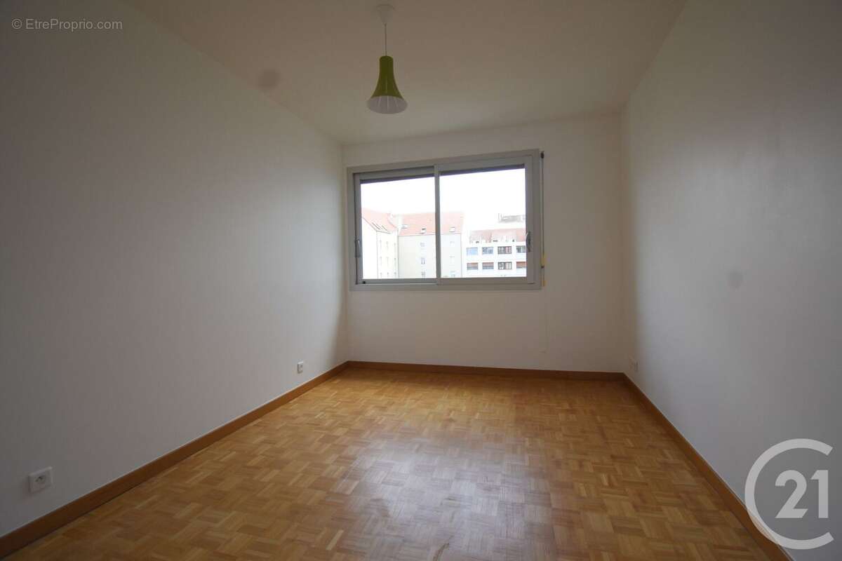 Appartement 68 m² à Vichy  - photo 7