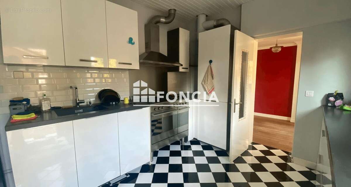 Le Raincy – Élégant pavillon familial au calme, à deux pas du centre-ville et du RER E - photo 5