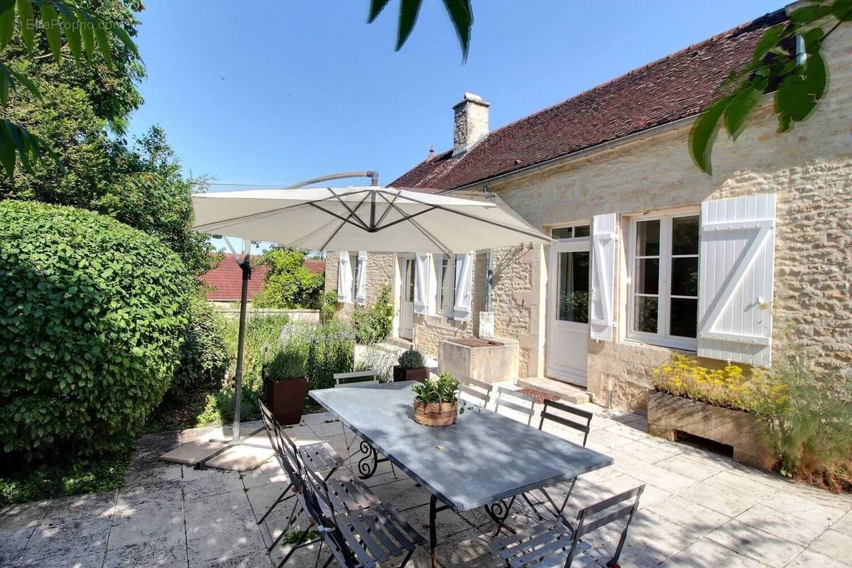 Photo 1 - Maison à ARTHONNAY