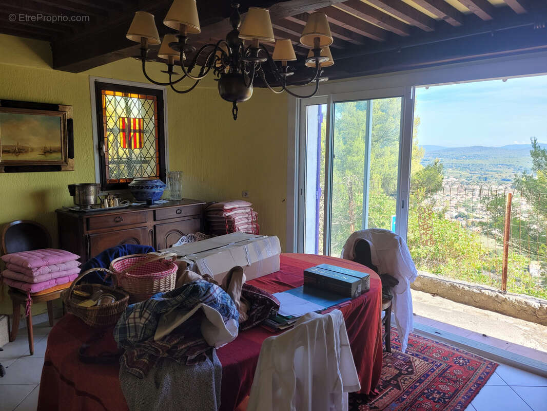 Maison à SOLLIES-VILLE