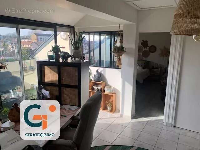 Appartement à SAINT-ETIENNE-DU-ROUVRAY