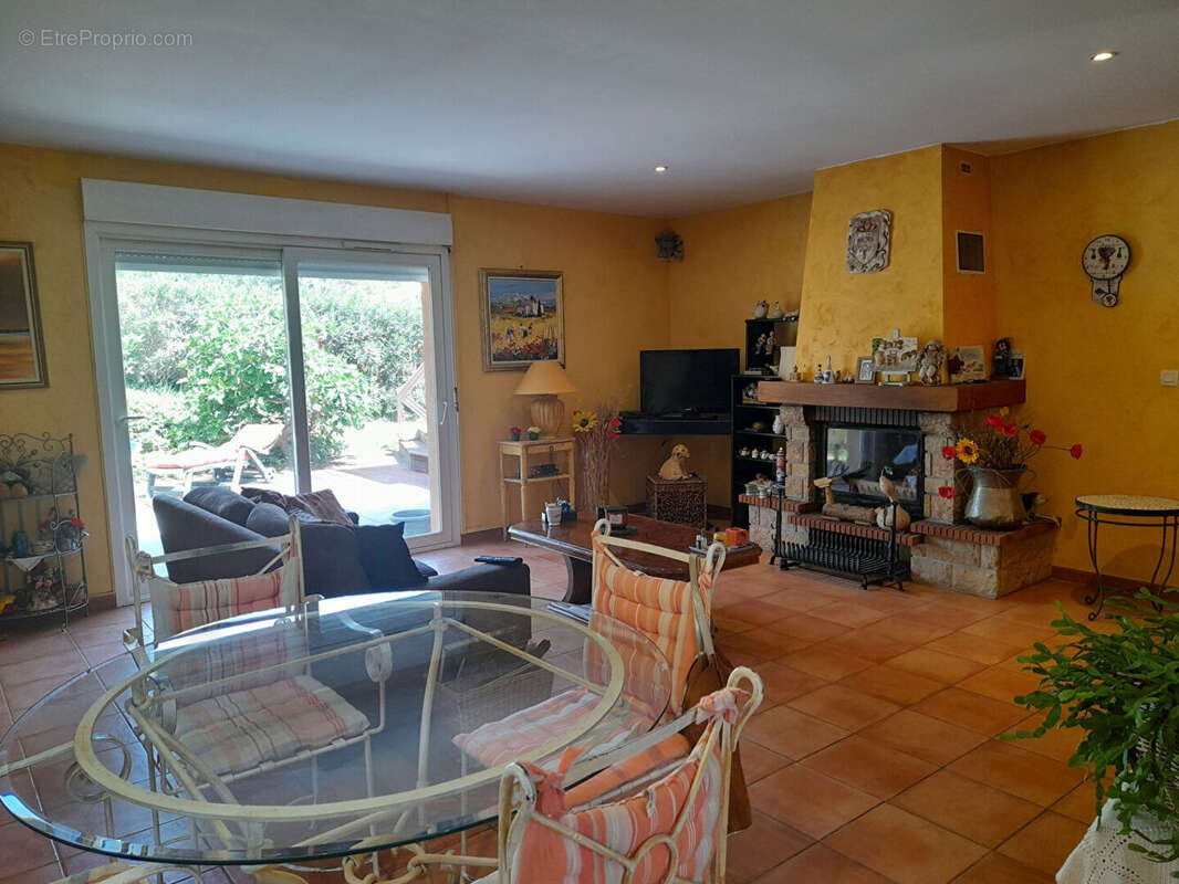 Le Thoronet : charmante villa au calme avec vue et piscine sur terrain clos - photo 9