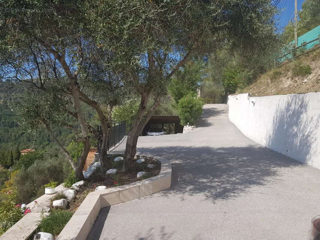 Maison à L'ESCARENE