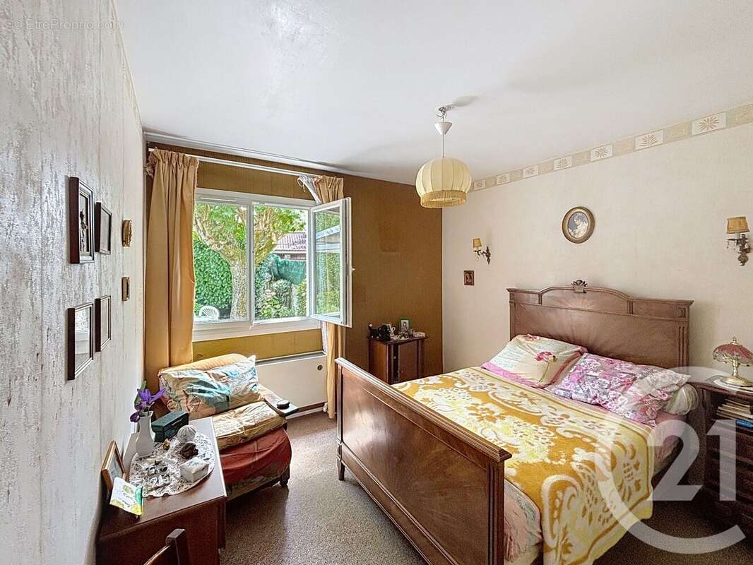 Maison à L&#039;ISLE-D&#039;ESPAGNAC