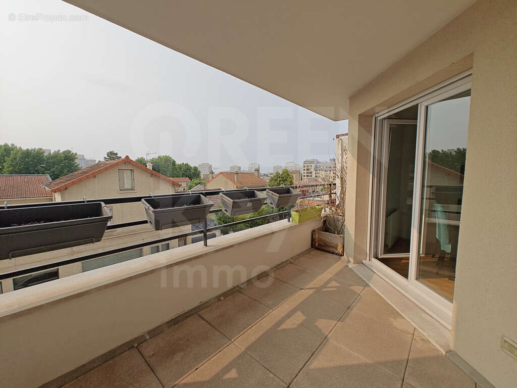 Appartement à SURESNES