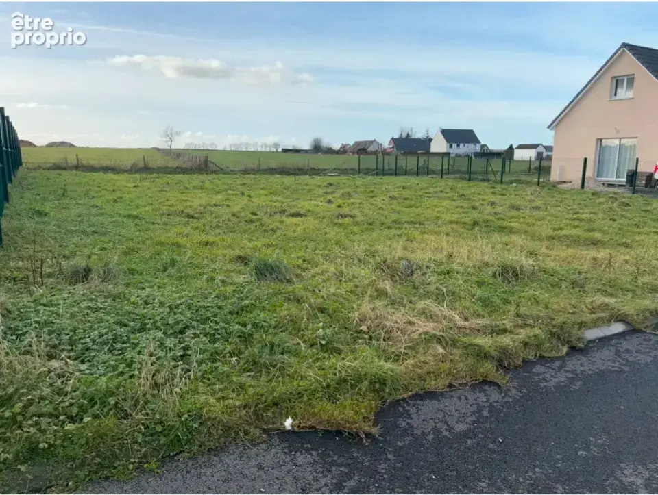 Terrain à FRESQUIENNES