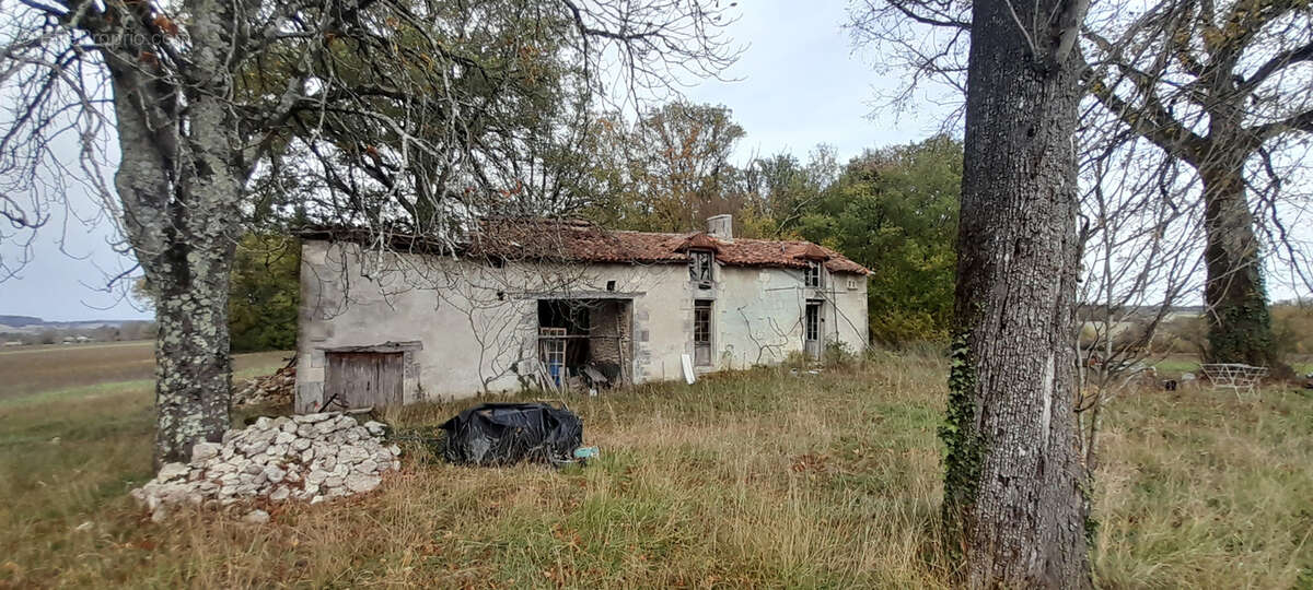 Maison à TOCANE-SAINT-APRE
