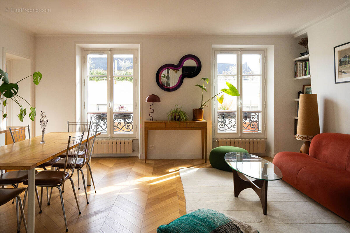 Appartement à PARIS-3E