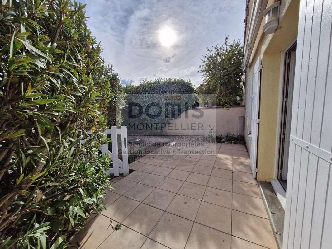 Maison à VIC-LA-GARDIOLE