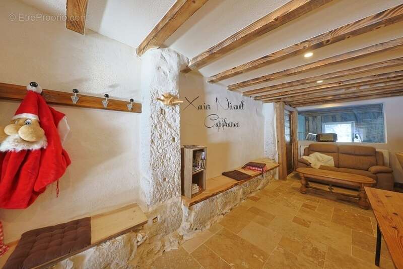 Maison à LE GRAND-ABERGEMENT