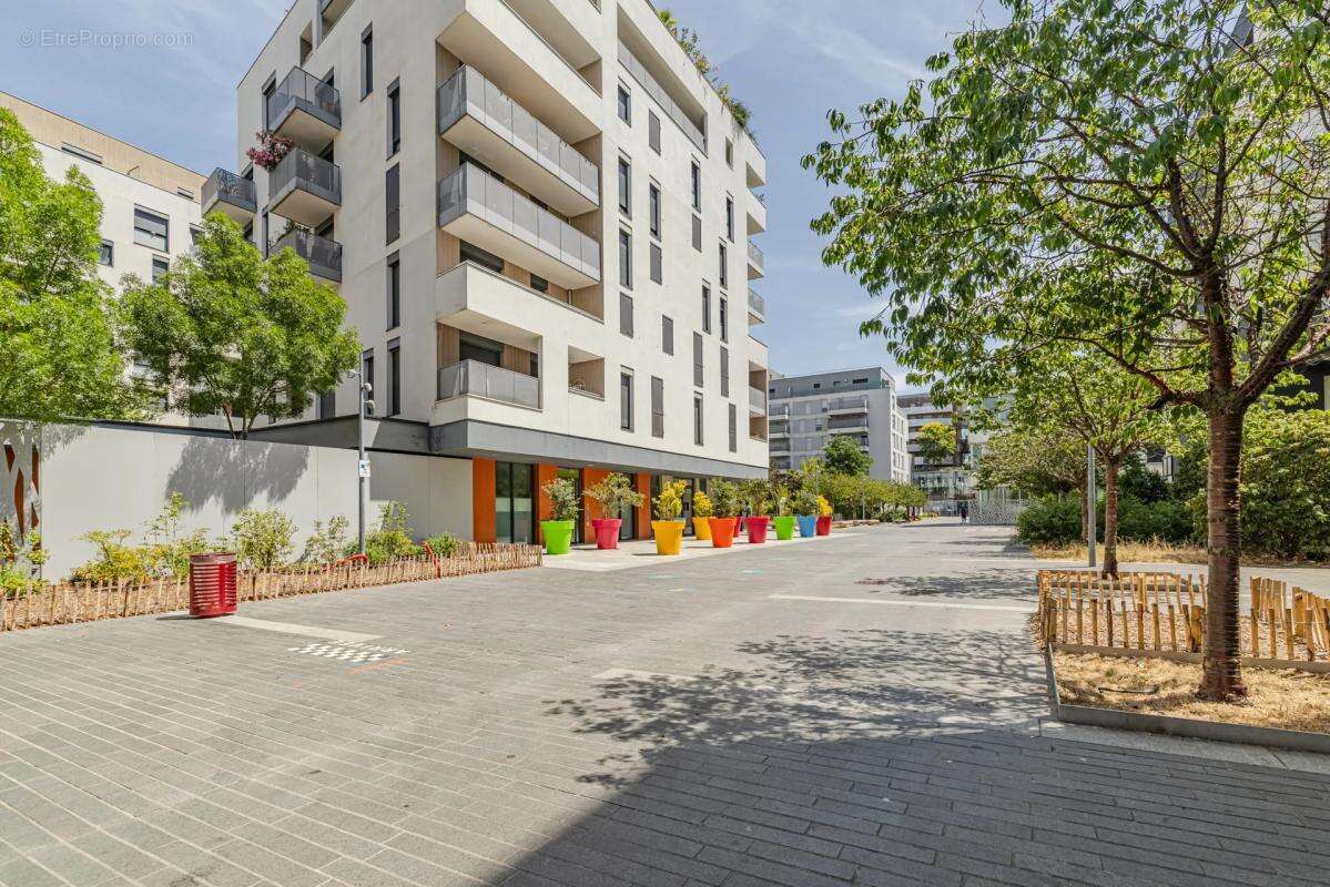 Appartement à FRESNES