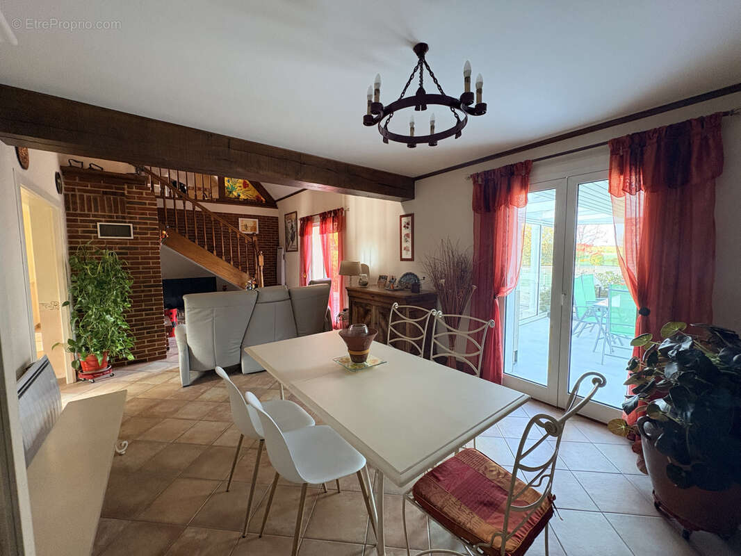 Maison à LE THIEULIN