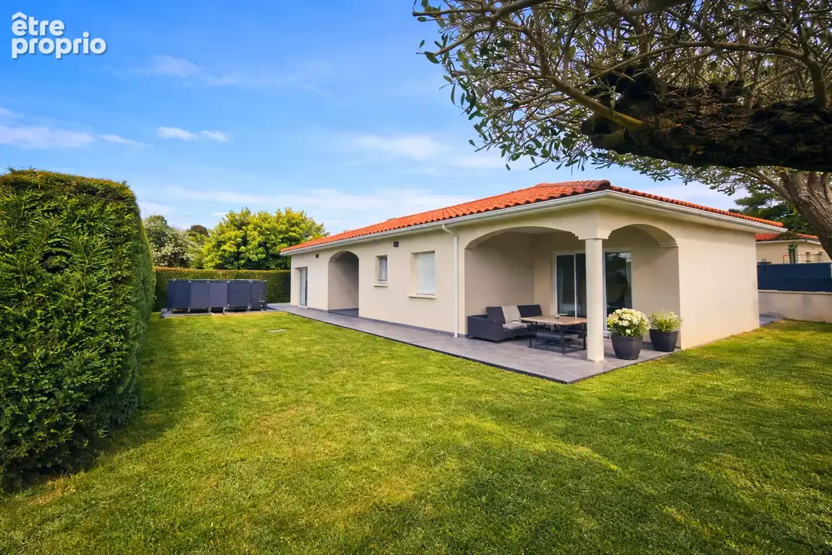 Photo Maison à Anjou au prix de 360 000€