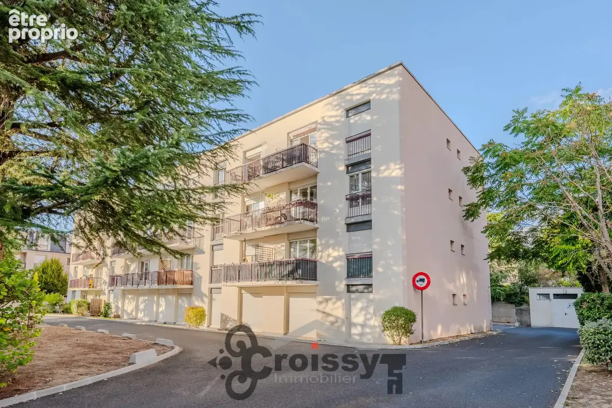 Appartement 4 pièces Croissy - balcon - parking - photo 14