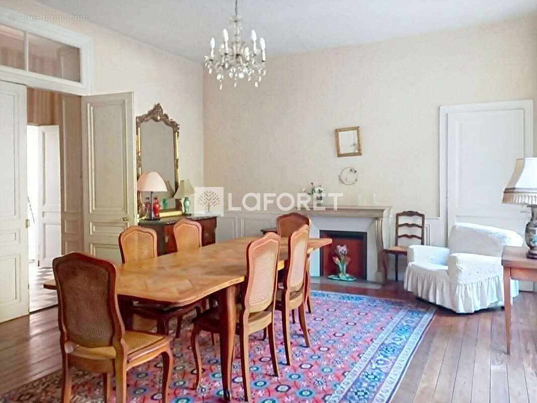 Maison à SALINS-LES-BAINS