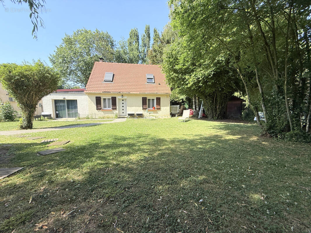Maison à COULOMMIERS