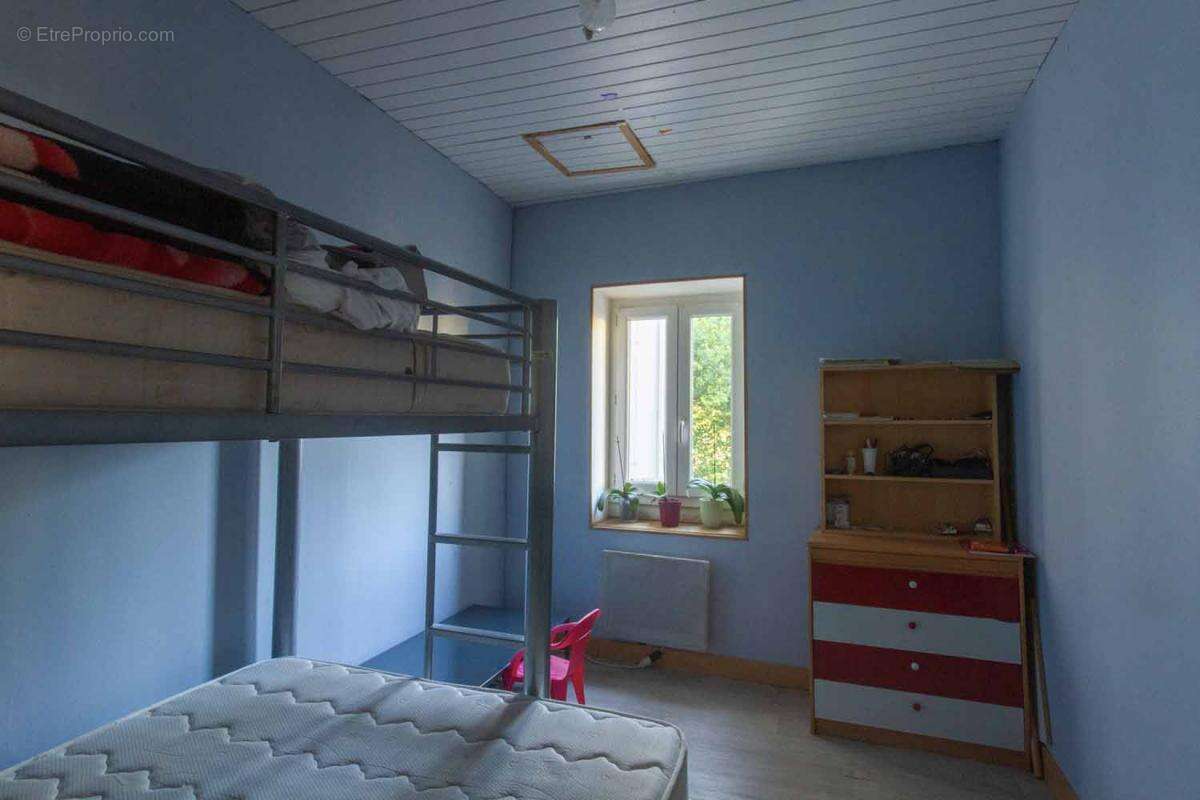 Maison à SAINT-JULIEN-EN-SAINT-ALBAN