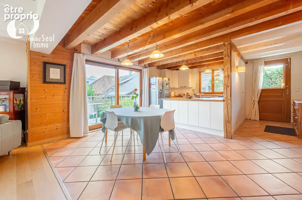 Maison individuelle avec vue dégagée sur les montagnes environnantes. - photo 5