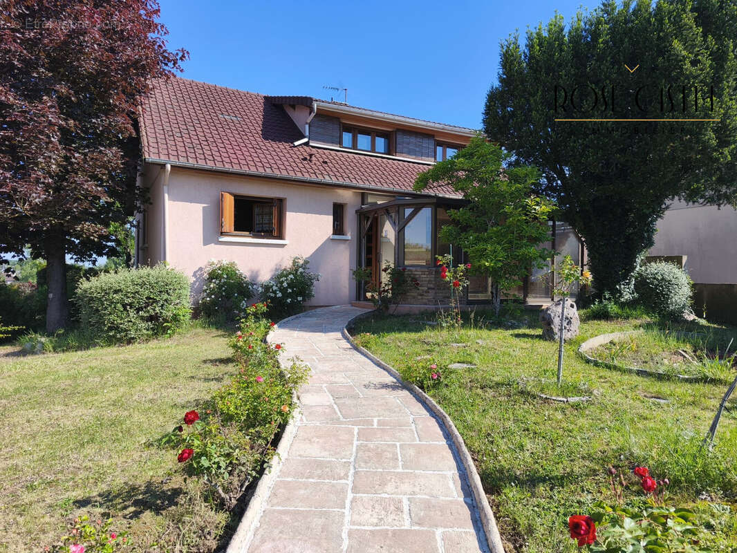 Maison à LUCE