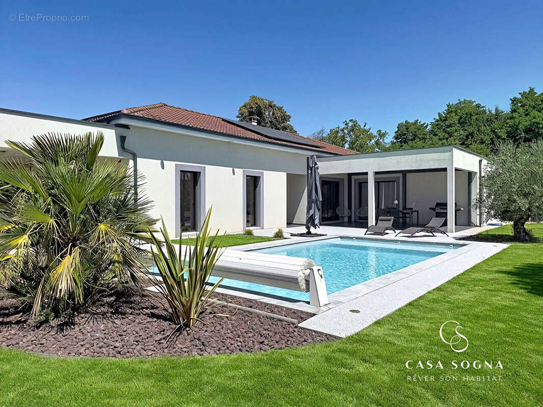 Villa contemporaine - 6 pièces - 131,82 m² - photo 9
