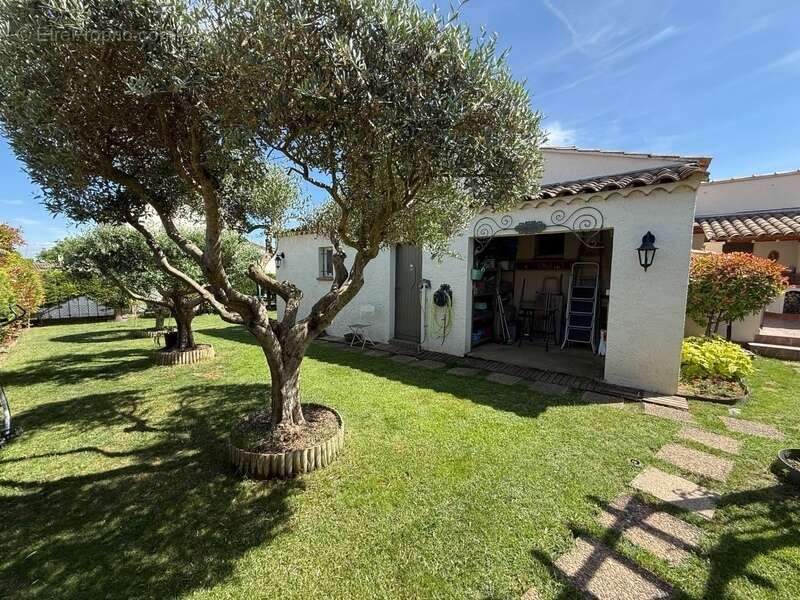 Maison à vendre 6 pièces 130 m2, dépendance, piscine, jardin  LAURIS (84) - photo 21