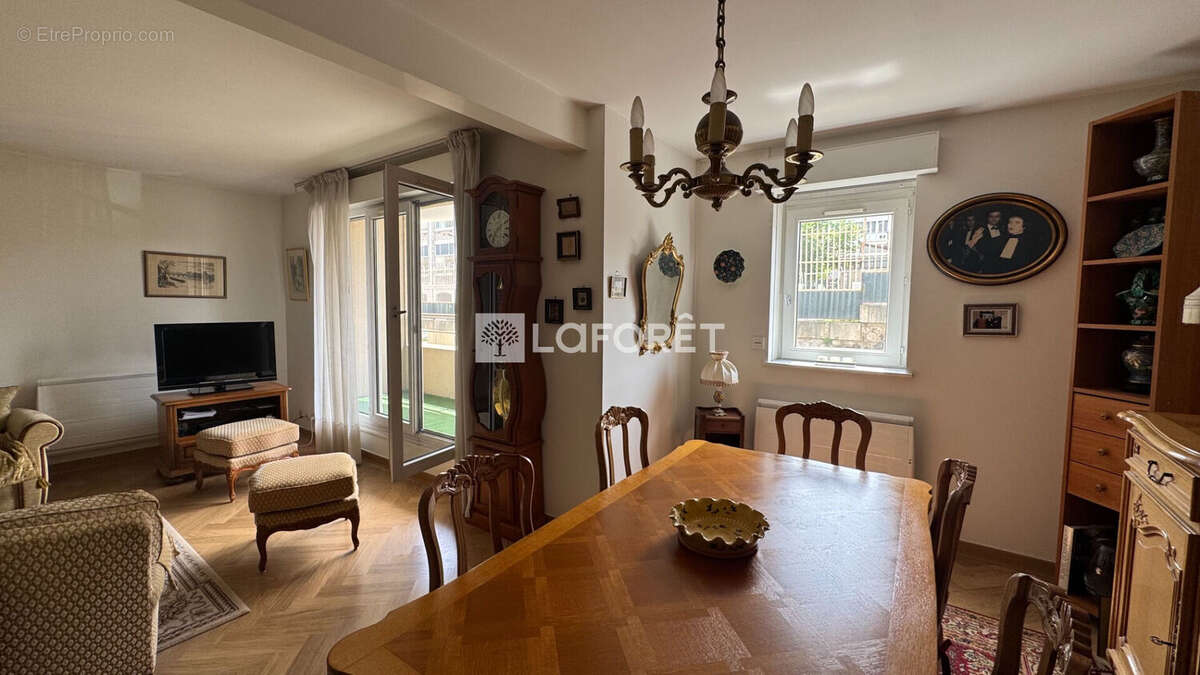 Appartement à PARIS-12E