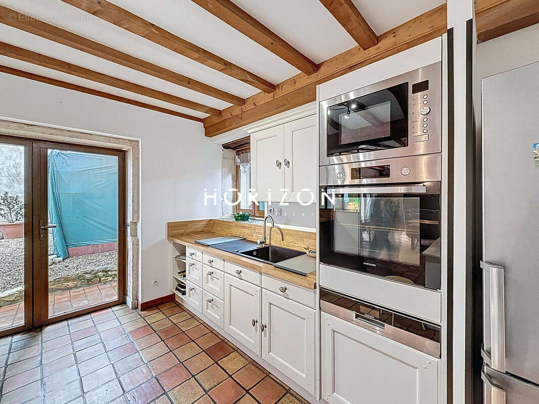 Maison à SAINT-GEORGES-DE-RENEINS