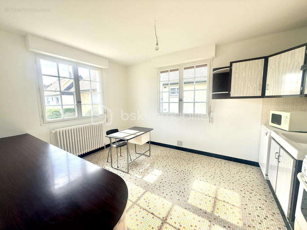 PLEIN BOURG– Maison familiale 155 m² – Terrain 480 m² – Rennes Métropole - photo 4