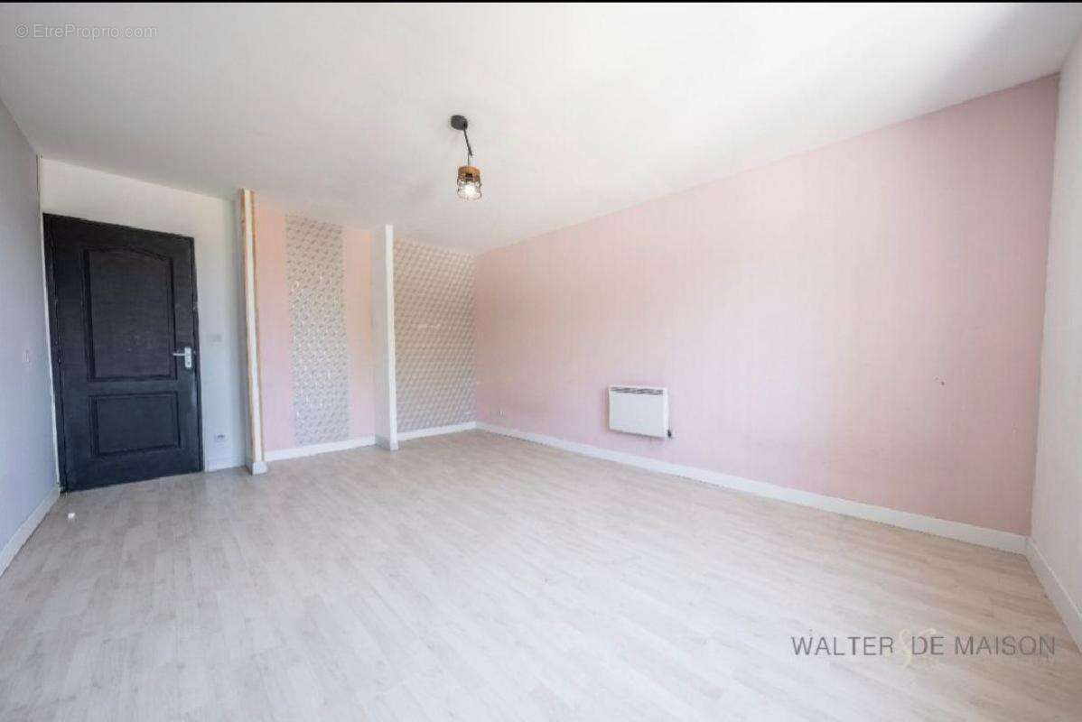 Maison à BERNAY-SAINT-MARTIN