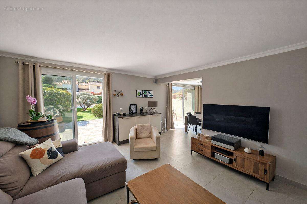 Villa familiale avec jardin paysager - photo 19