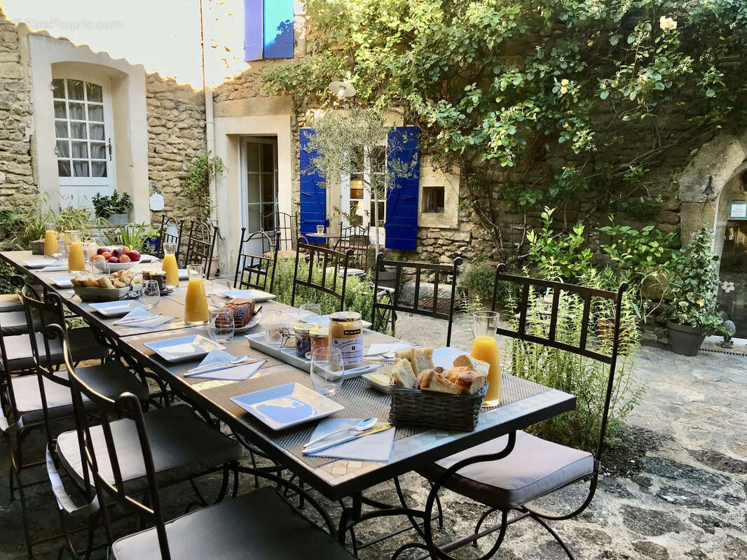 Maison à SUZE-LA-ROUSSE