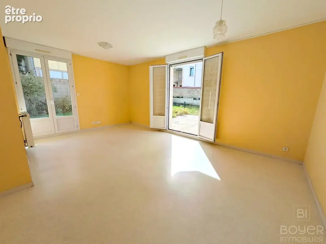 VITRE - Appartement T3 terrasse et garage - photo 4