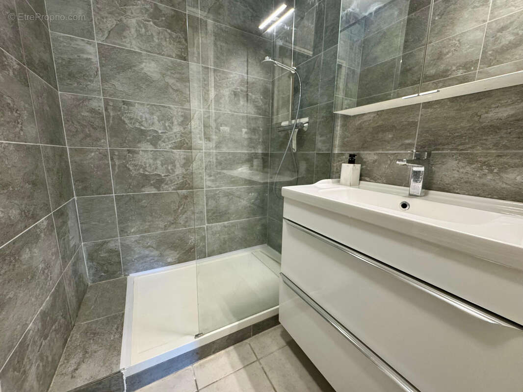 Appartement à MARSEILLE-9E