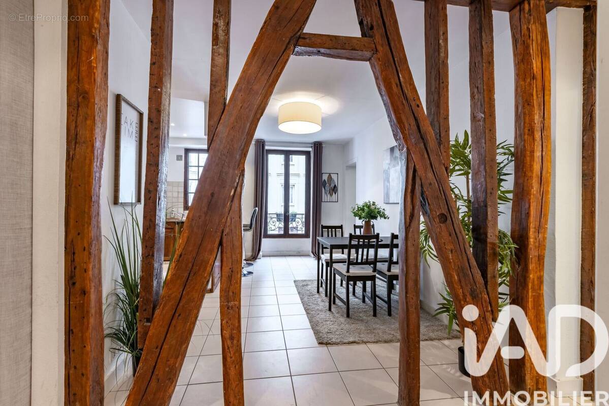 Photo 1 - Appartement à PARIS-18E