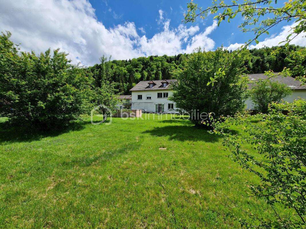Appartement à CLAIRVAUX-LES-LACS