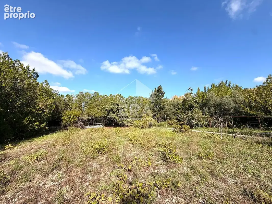 Terrain 455m² à lançon-provence - photo 4