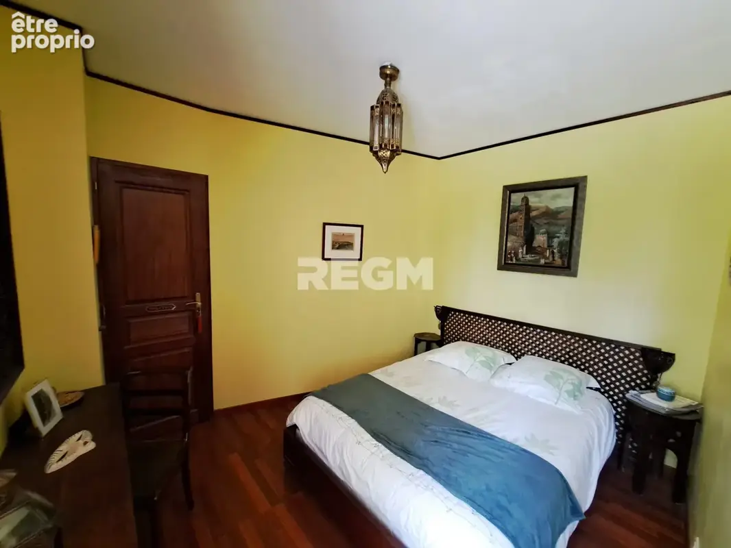 Maison en pierre  5 chambres voire +, à GARDONNE 264 m2 hab - photo 12